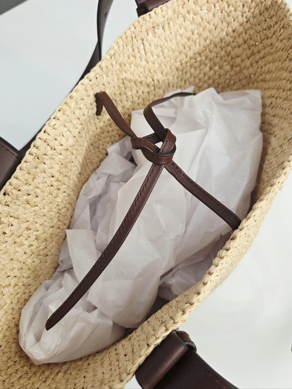 EXCELLENT LIE STUDIO THE BIANCA RAFFIA BAG - CREAM